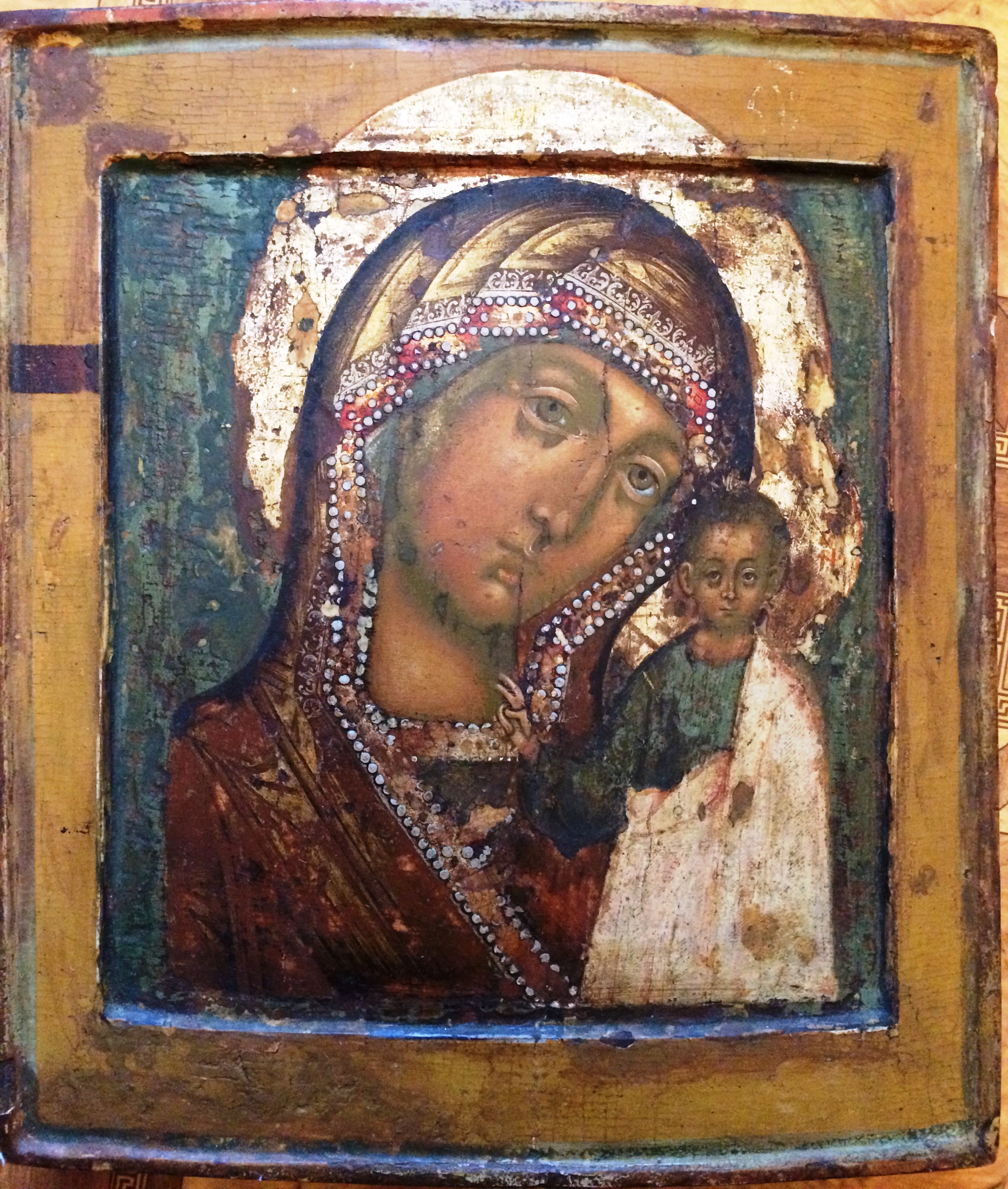 Икона Богородица Казанская старинная, написана на дереве двухковчежная