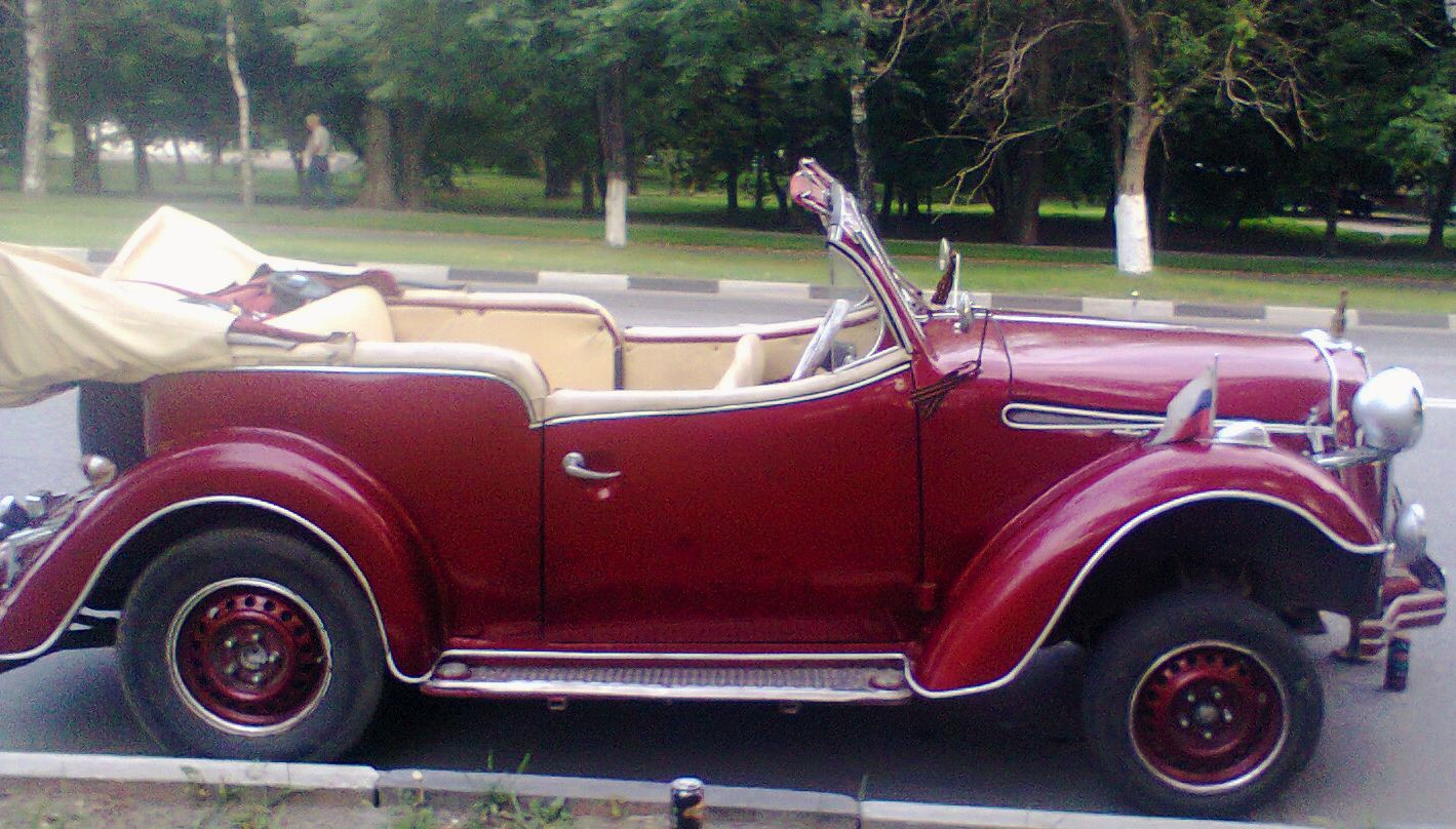 коллекционный автомобиль Москвич 401   выпуск 1953 года