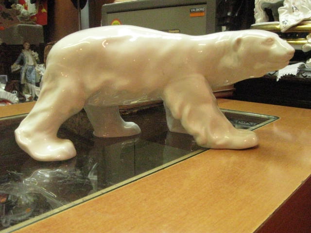 Белый медведь 12 см
ЛФЗ
Фарфоровая статуэтка СССР 
Ханты-Мансийск
