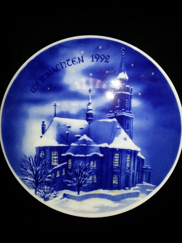 Тарелка антикварная к Рождеству и Новому году подарок Германия старинная фарфоровая