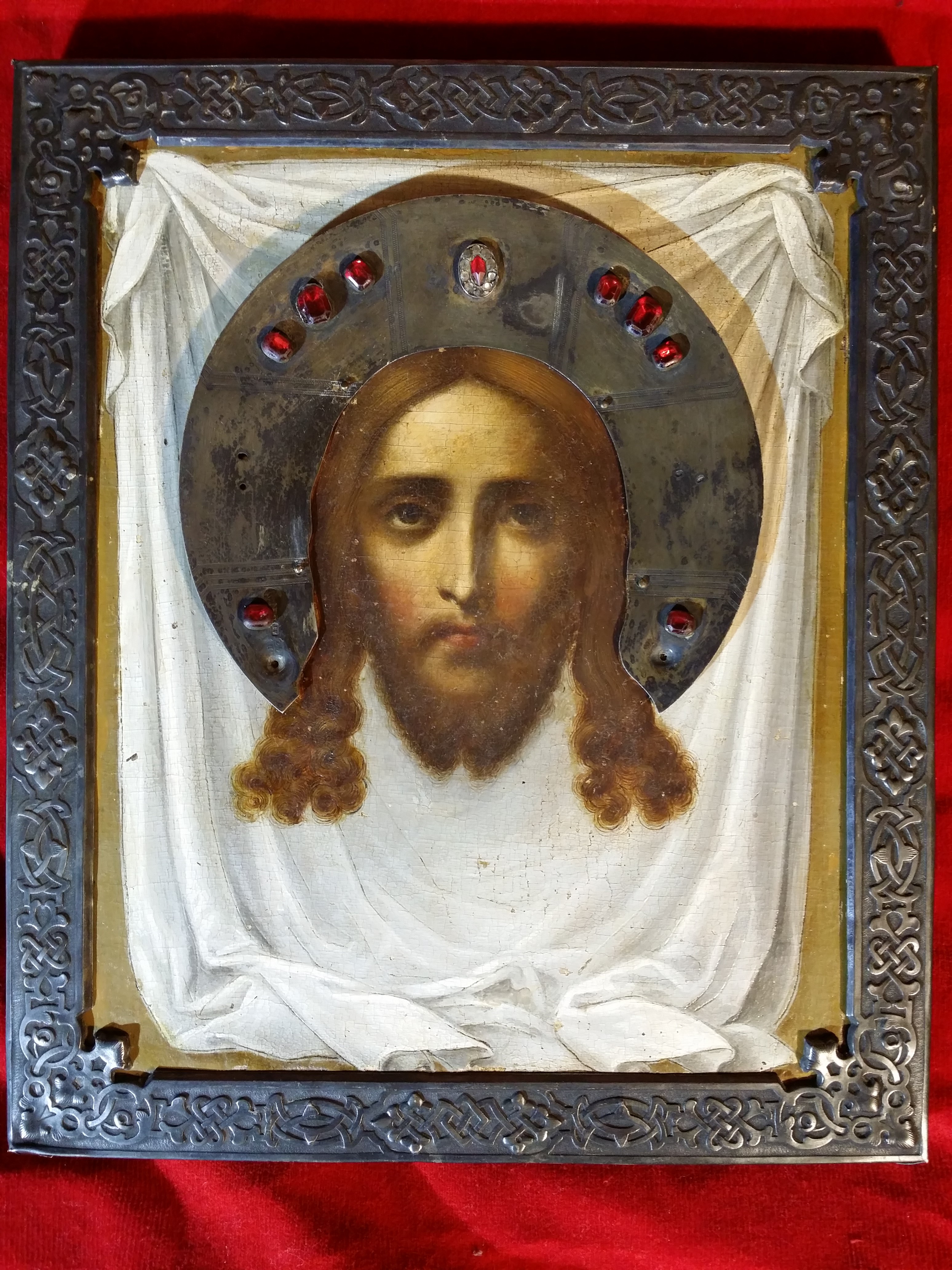 Икона старинная Спас Нерукотворный в серебряной рамке с серебряным венцом