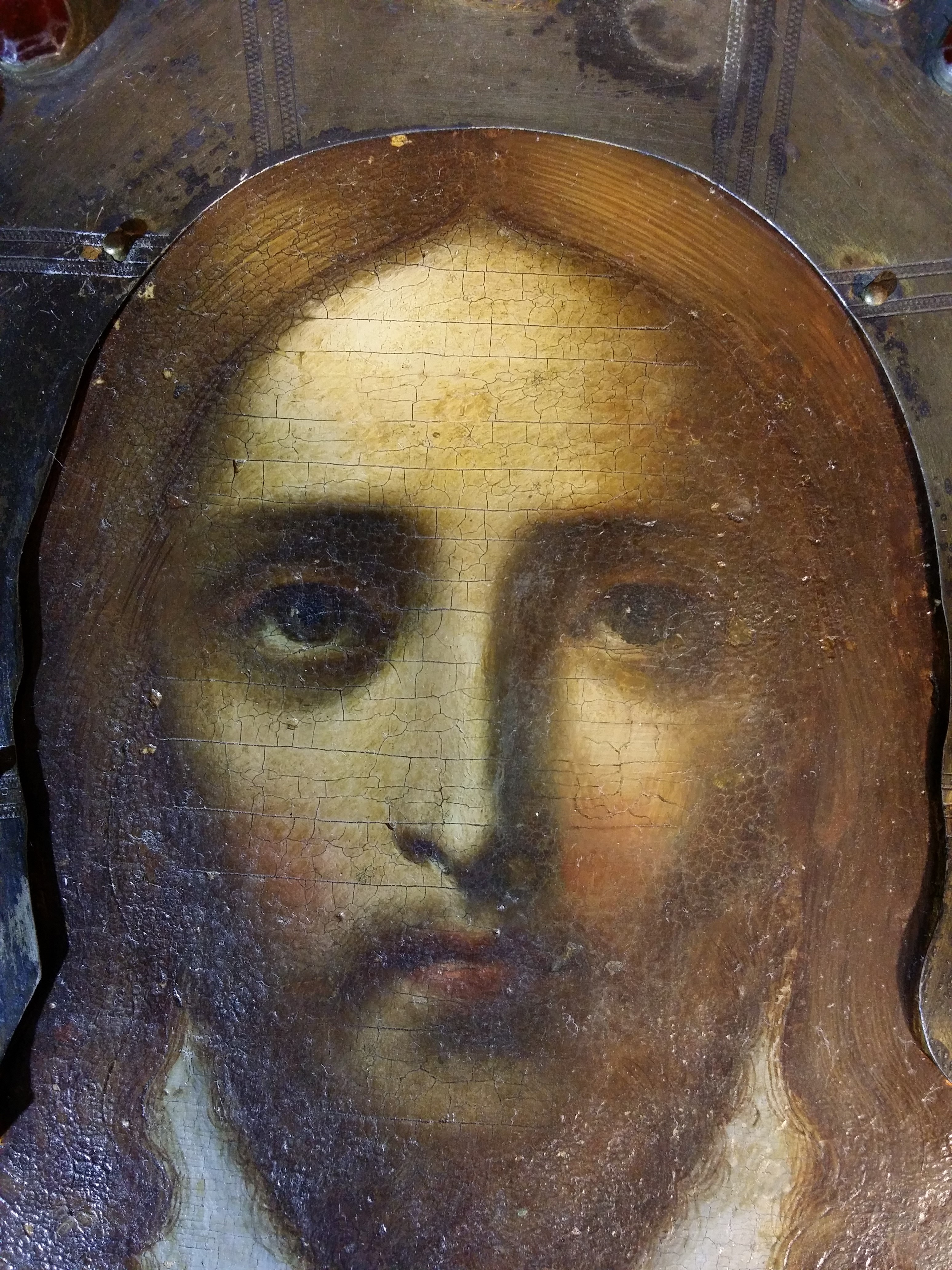 Икона старинная Спас Нерукотворный в серебряной рамке с серебряным венцом. Фотография 4