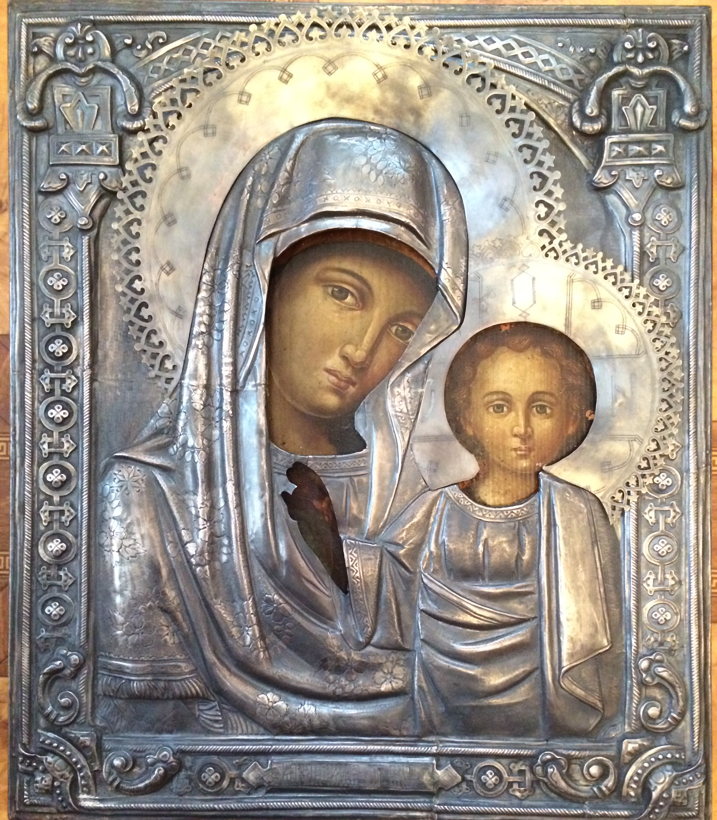 Икона Божия матерь Казанская с серебряном окладе 84 пробы высота 31 см