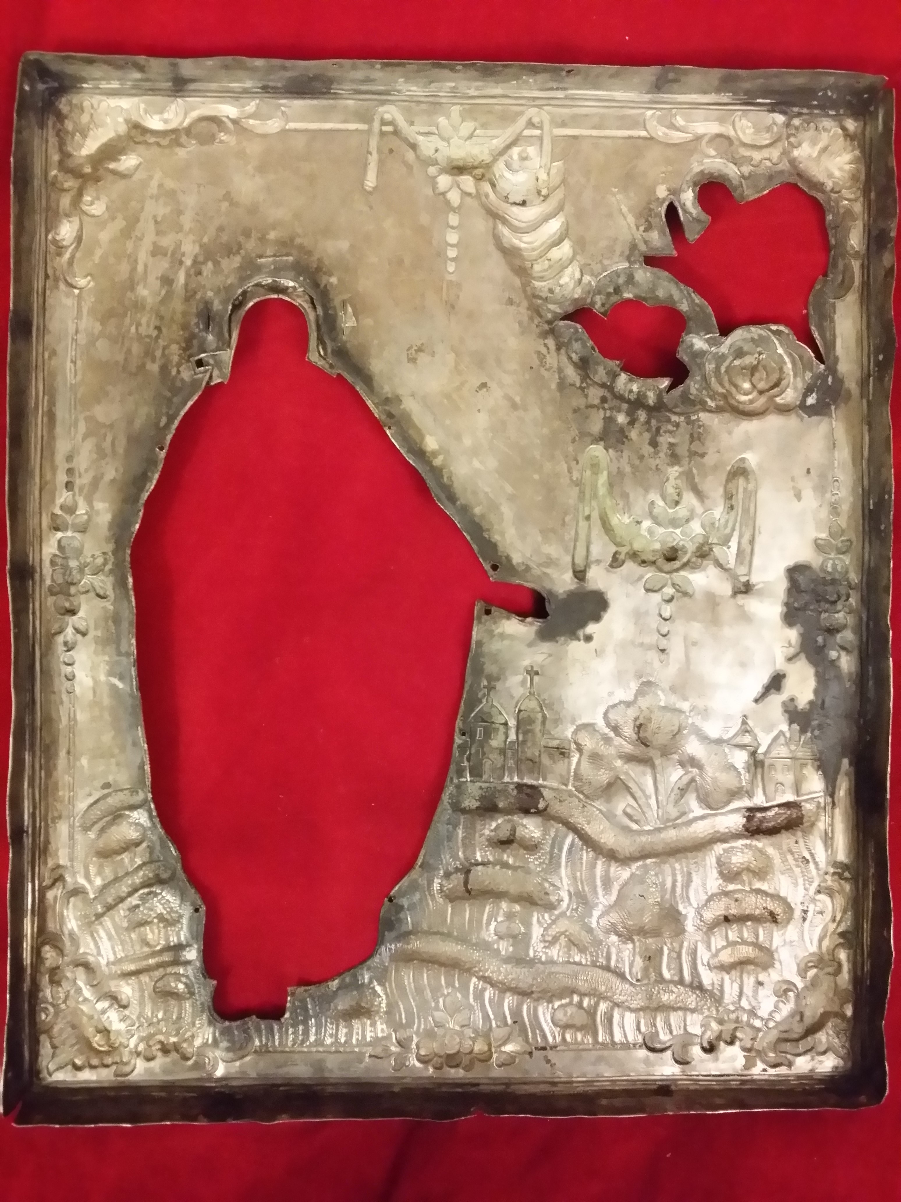 Икона старинная Тихон Амафутинский в серебряном окладе. Фотография 8