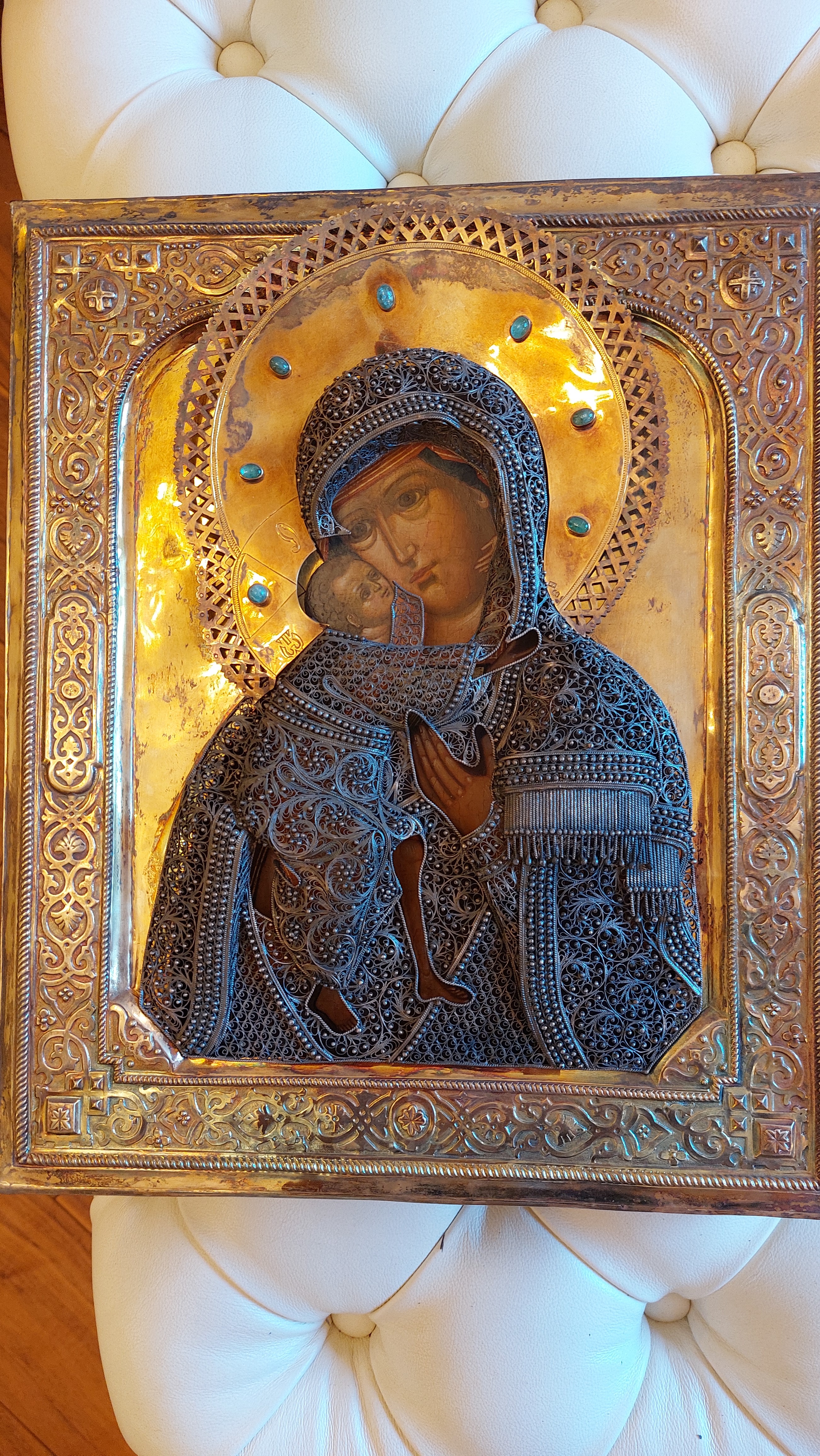 Икона Владимирская БМ в серебряном окладе